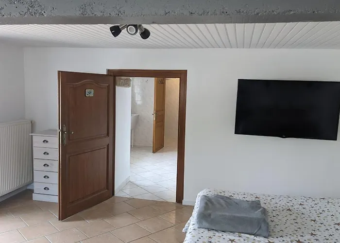 Studio A La Campagne Dans Corps De Ferme Renovee